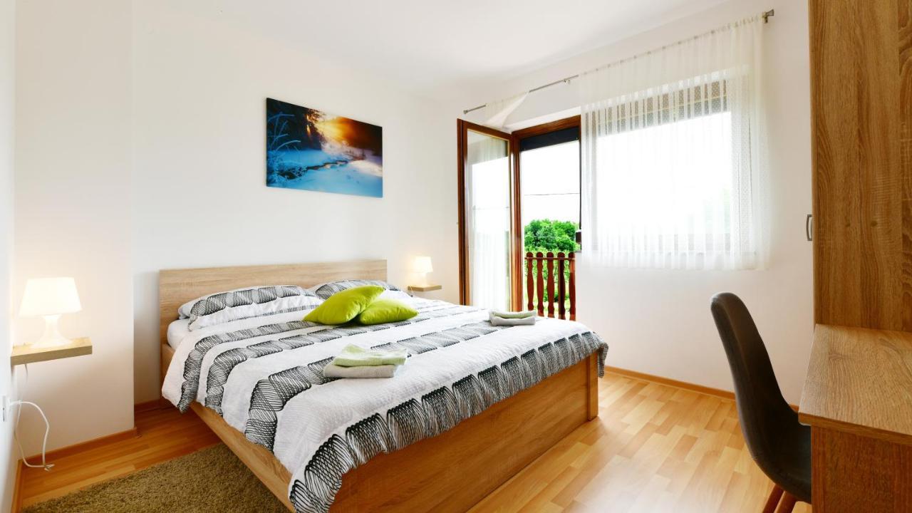 Apartman Mate Rakovica Exterior foto