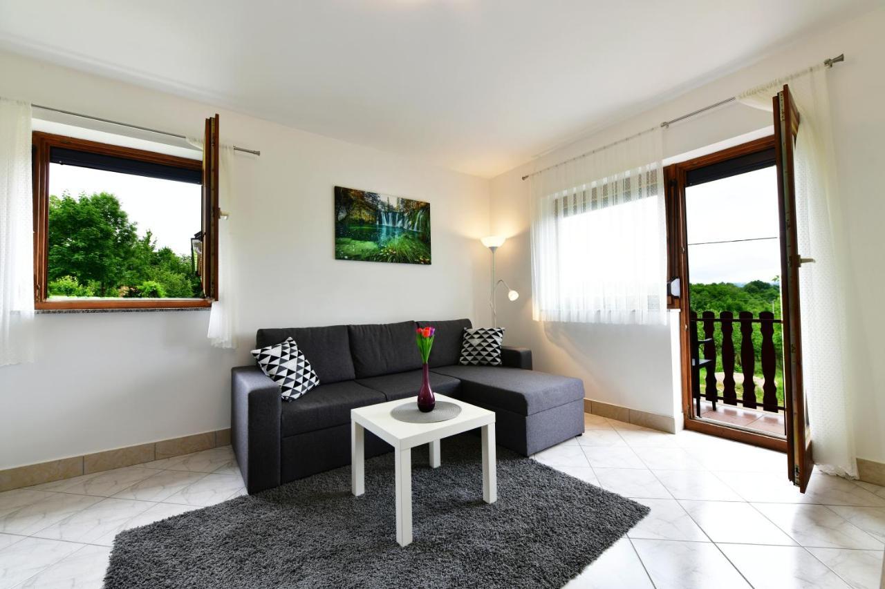 Apartman Mate Rakovica Exterior foto