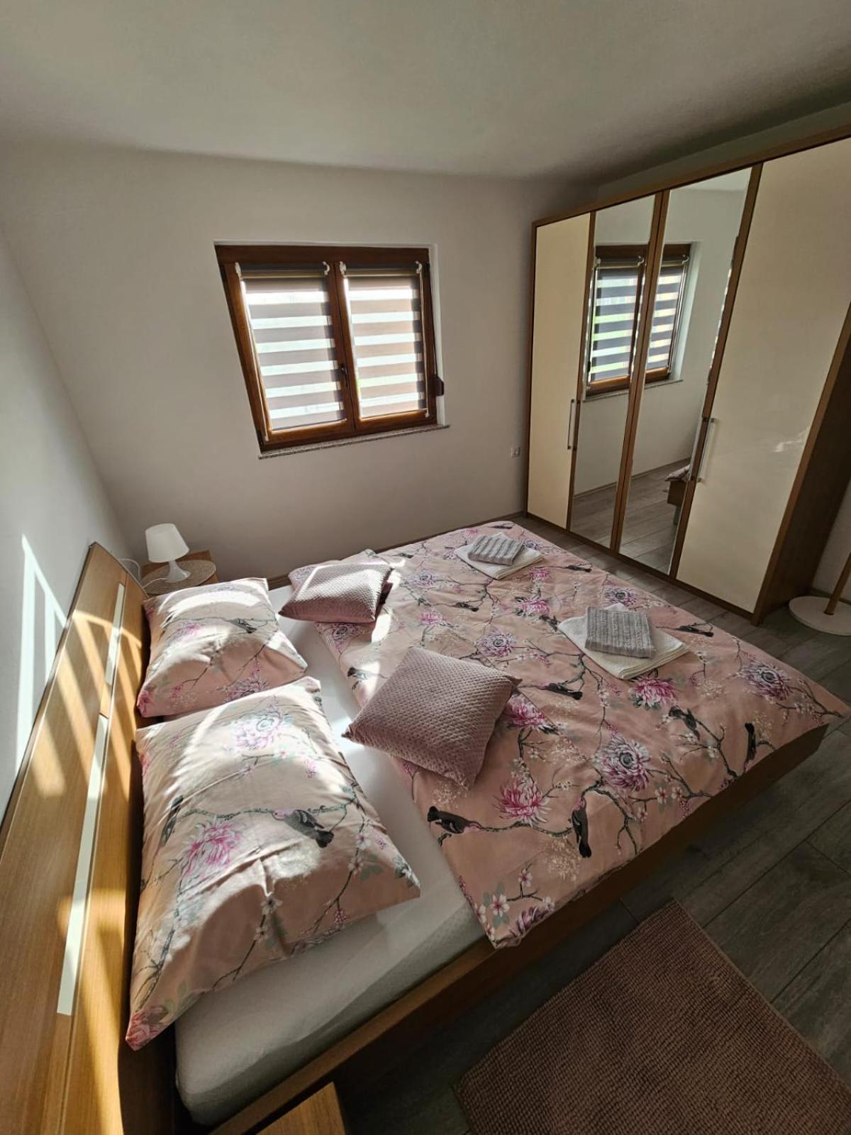 Apartman Mate Rakovica Exterior foto