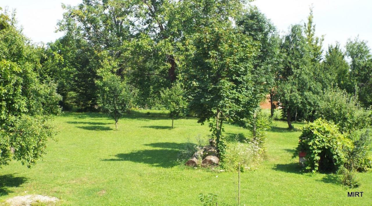 Apartman Mate Rakovica Exterior foto